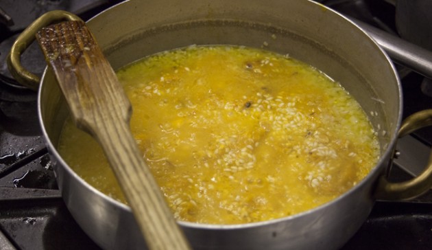 prepara-il-risotto-con-la-zucca