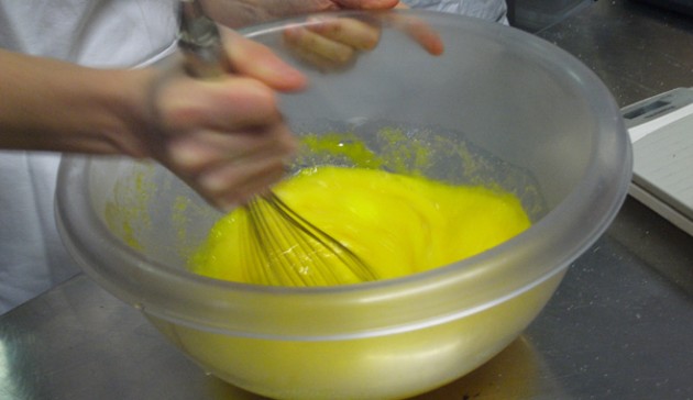 mescola-con-una-frusta