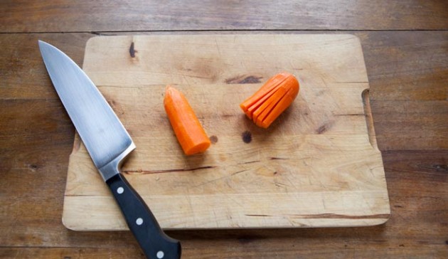 taglia-la-carota-a-listarelle