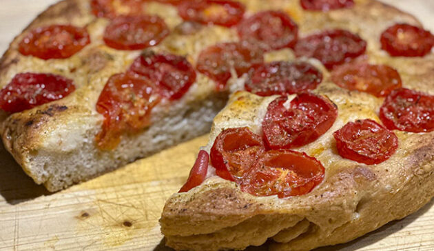 Focaccia barese con pomodorini – corso di cucina focacce regionali a Milano